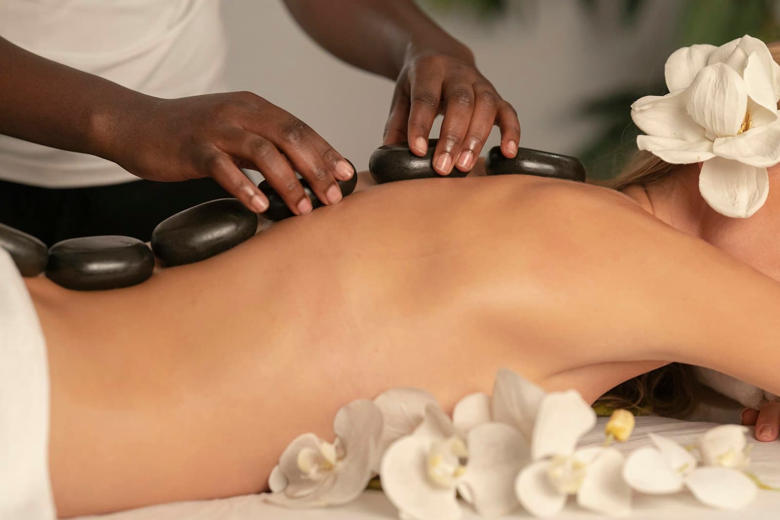 Warm, focused details that help the body settle